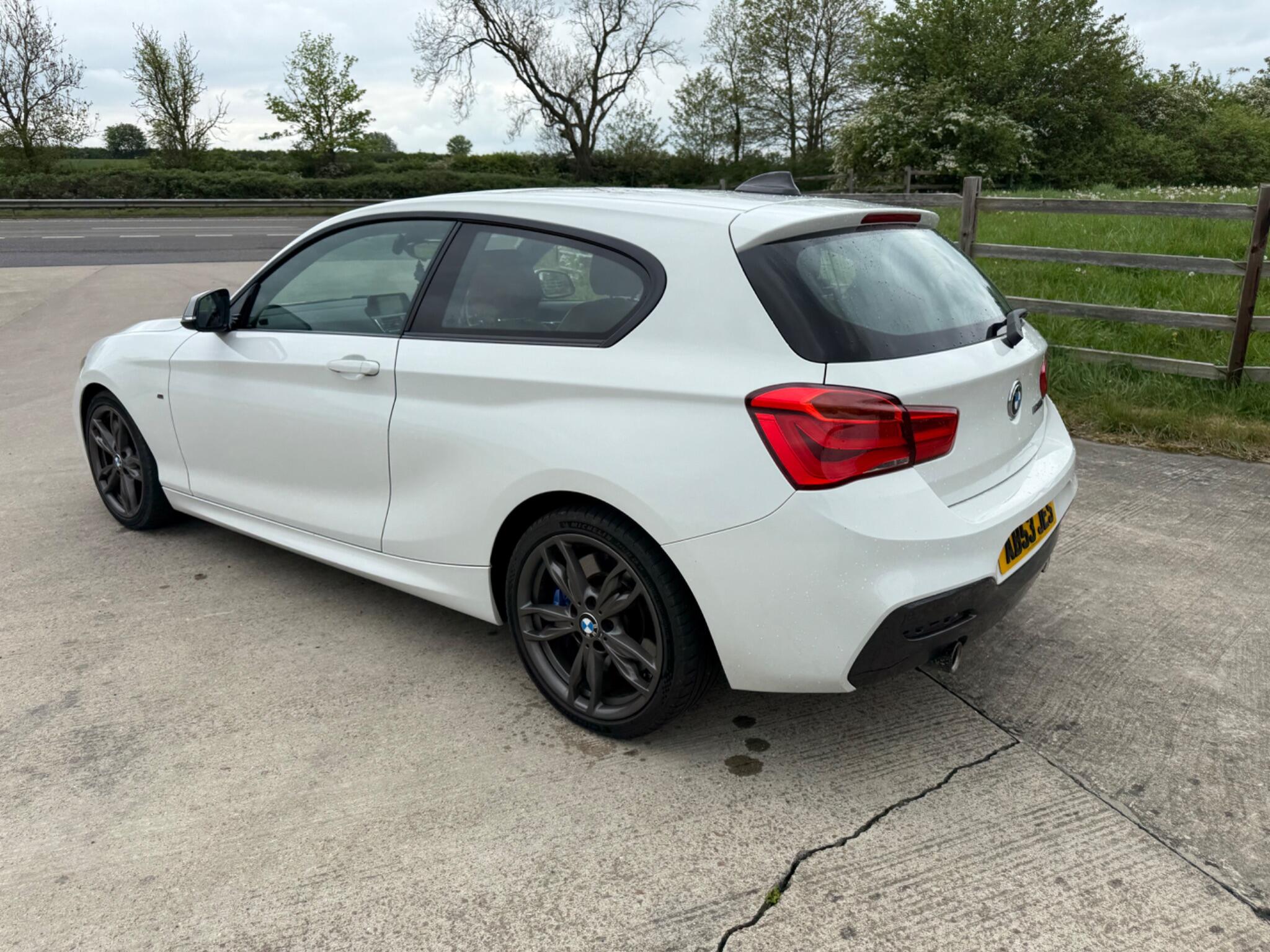 BMW 1 Series 3.0 M135i Euro 6 (s/s) 3dr — photo 58 of 92